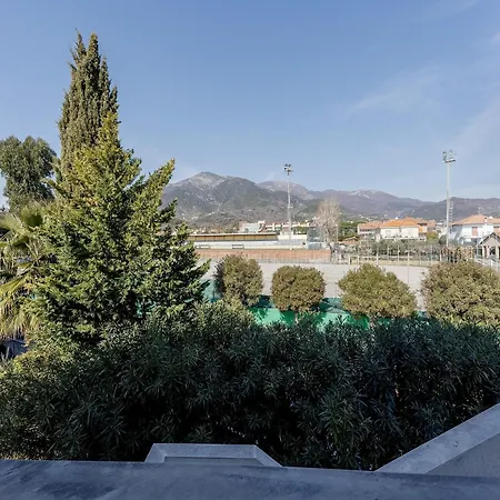 In In Strandnaehe Loano