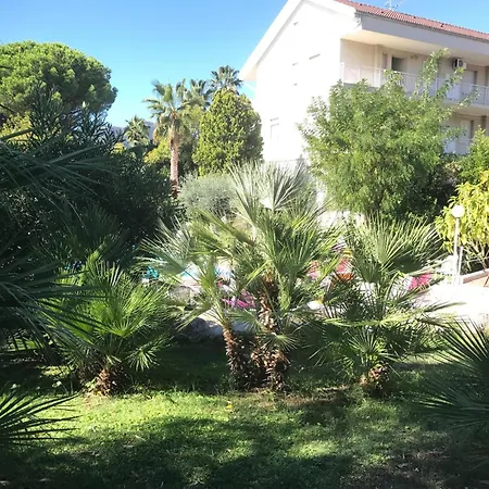 In In Strandnaehe Διαμέρισμα Loano