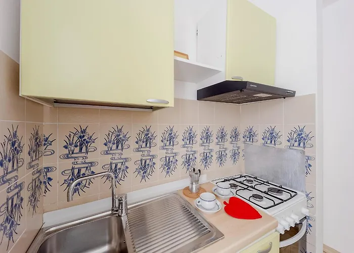 In In Strandnaehe Loano