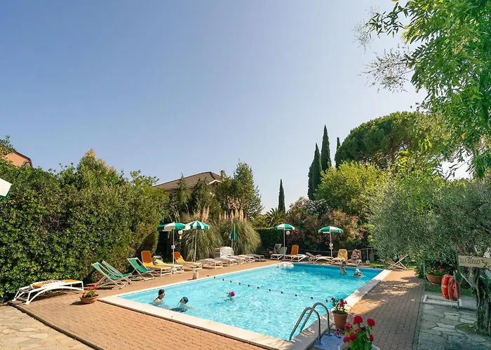 In In Strandnaehe Loano